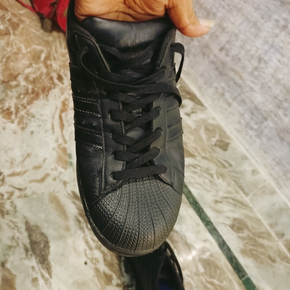 Adidas - Picture 3 of 16